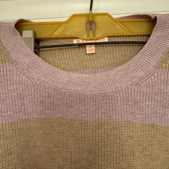Lisa Todd women’s sweater size M. - Picture 3 of 6